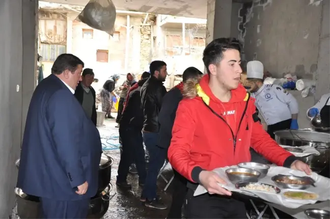 Seçimi İkinci Kez Kazanınca Mevlit Okuttu