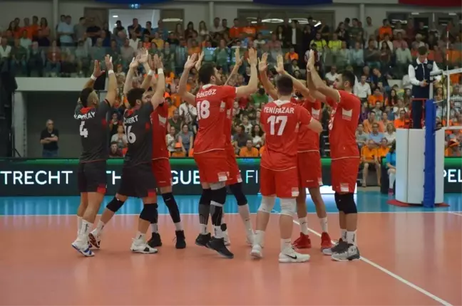 A Milli Erkek Voleybol Takımı'nın Geniş Aday Kadrosu Açıklandı