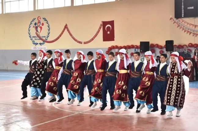 Ahlat, Tatvan, Güroymak ve Hizan'da 23 Nisan Coşkusu