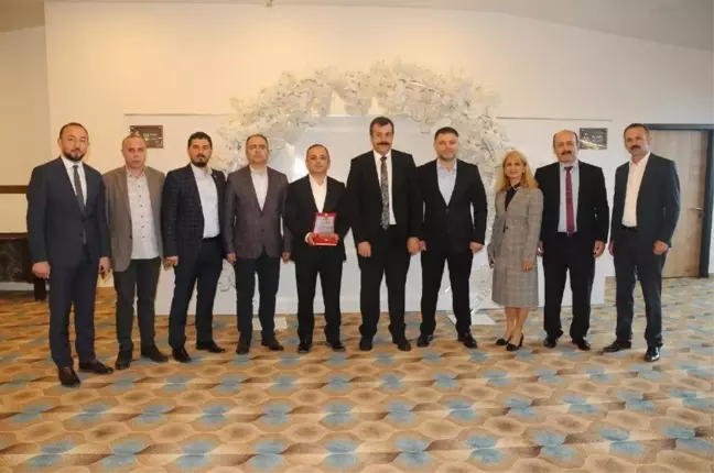 Trabzon Vakfıkebir İşadamları (Tvit) Topluluğu Anneleri Unutmadı