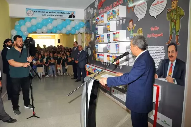 Akşehir'e 3 koridor kitaplığı daha