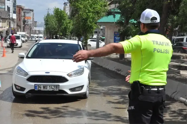 Kaymakam Kendüzler, trafik uygulamasına katıldı