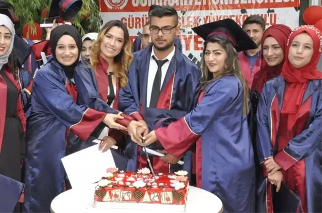 Gürün'de mezuniyet coşkusu