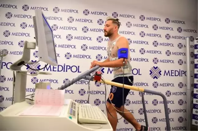 Başakşehir'de futbolcular sağlık kontrollerinden geçti