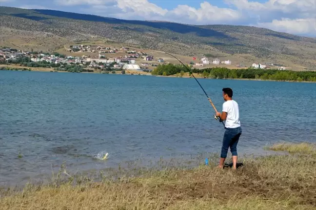 Gölova'da balık tutma yarışması