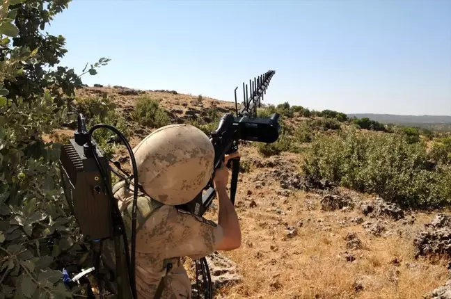 Terör örgütü PKK'ya yönelik 3 ilde