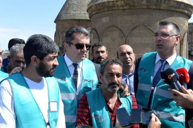 Denetimli serbestlik yükümlüleri tarihi mekânları temizledi