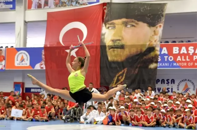 Murtpaşa'da geleceğin altın madalyalı sporcuları yetişiyor