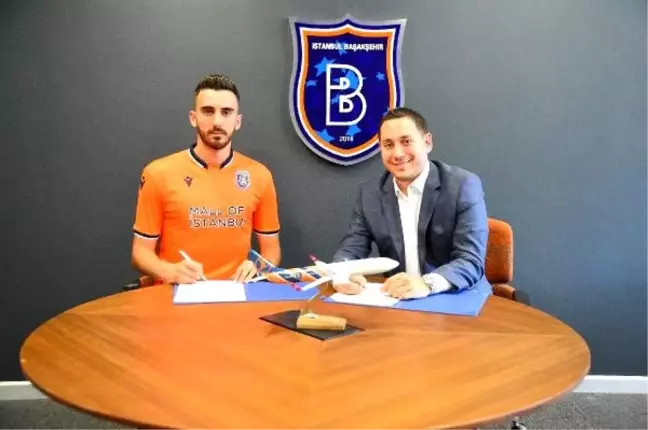 Başakşehir'den üç imza