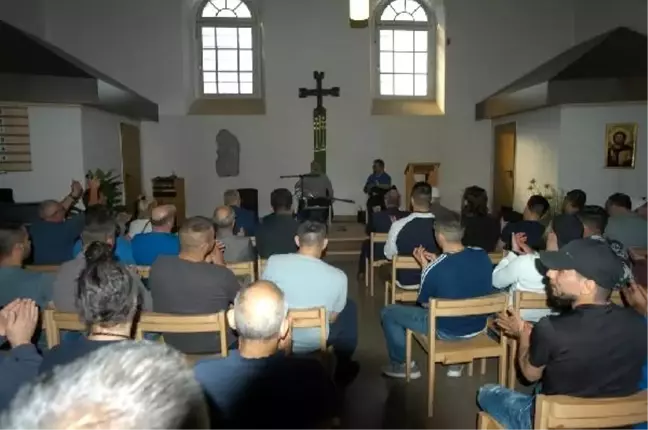 Almanya'da türk mahkumlara moral etkinliği