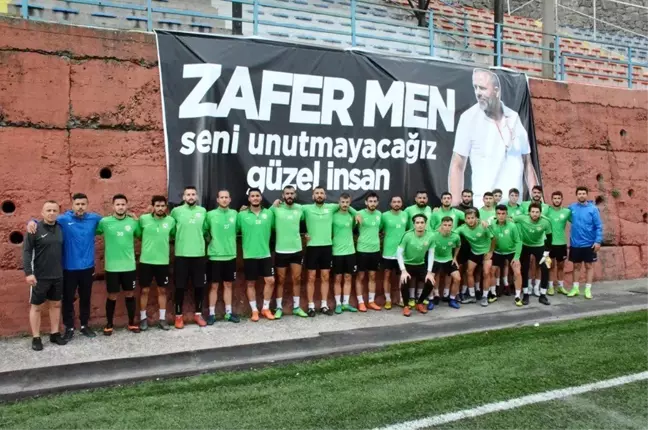 Kalp krizinden ölen altyapı antrenörünü unutmadılar