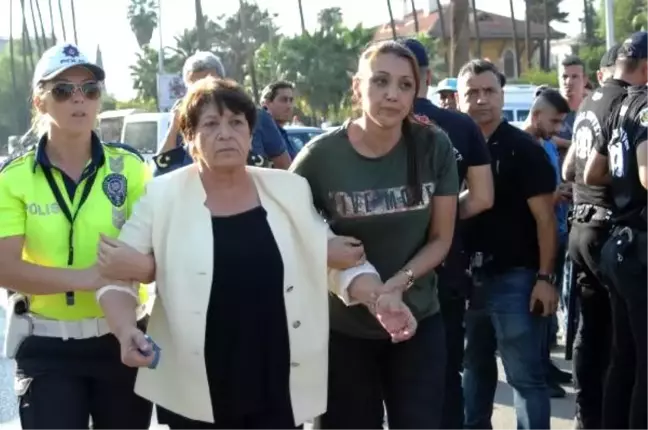Yasaklanan mitingi düzenlemek isteyen 9 kişi gözaltına alındı