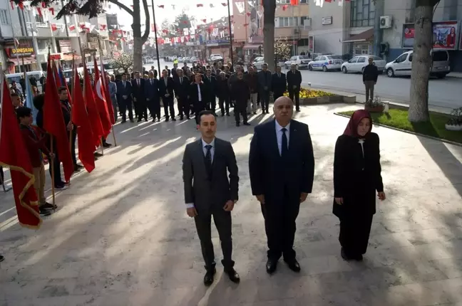 Gümüşhacıköy'de 24 Kasım Öğretmenler Günü kutlandı