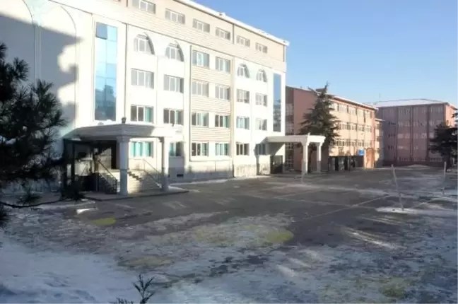 Kar topu oynarken vücutlarında yanık oluşan öğrencilerin sayısı 9'a çıktı