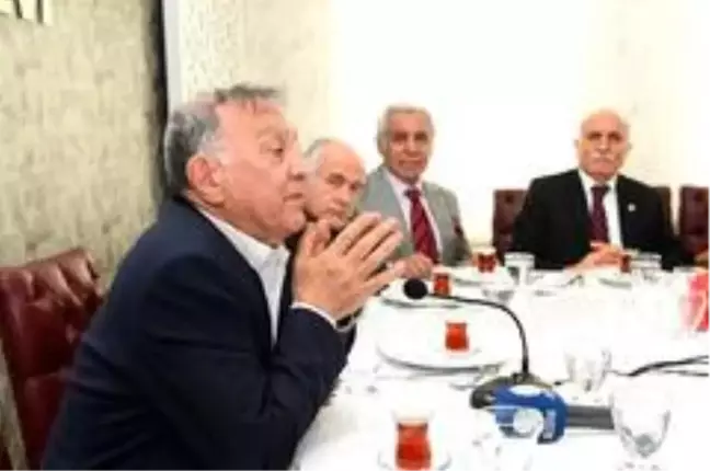 Akay, Parlamenterler Birliği üyeleriyle buluştu