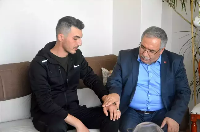 Vali Nayir'den İdlib gazisi Kara'ya ziyaret
