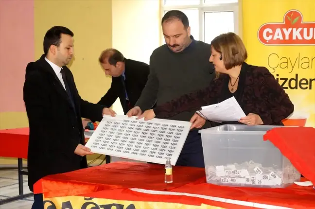 Trabzon'daki ÇAYKUR fabrikalarında çalıştırılacak işçiler kurayla belirlendi