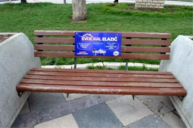 Elazığ'da banklar söküldü