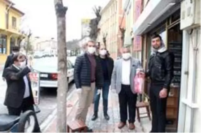Emet Esnaf Odası'ndan tüm esnaflara maske, eldiven ve dezenfektan
