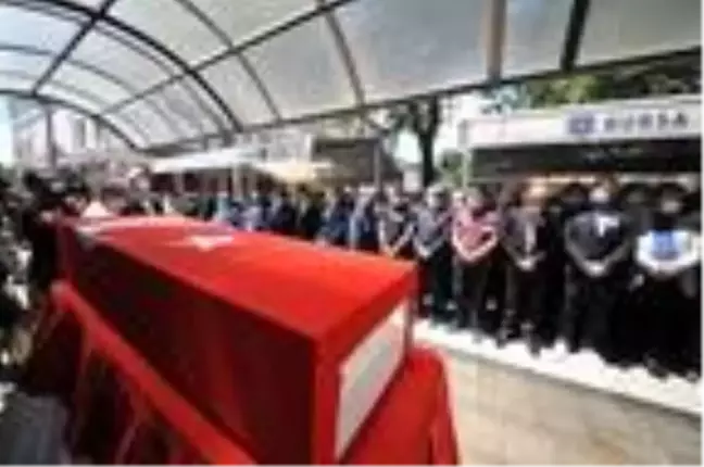 Şehit Şehit Komiser Yardımcısı İrfan Aydoğan, toprağa verildi