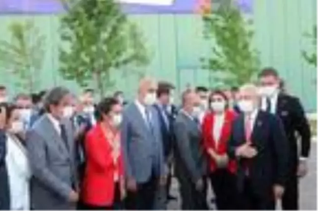 Kılıçdaroğlu ve Akşener, İzmit'te araç tanıtımı ve açılış törenine katıldı