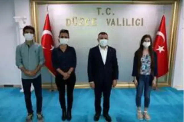 Teknofest birincilerine Vali Atay'dan ödül