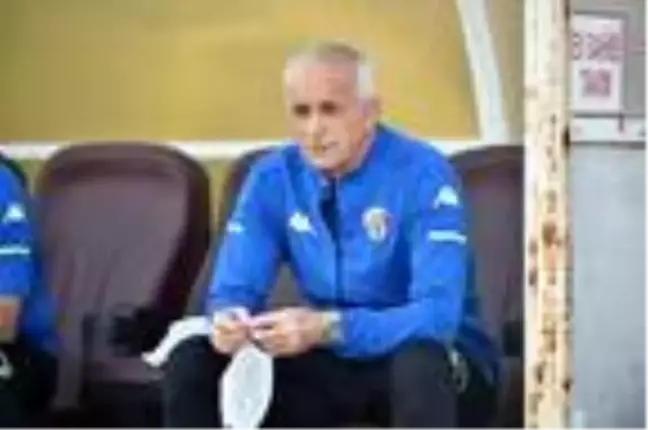İnegölspor'da teknik direktör Özdemir ile yollar ayrıldı
