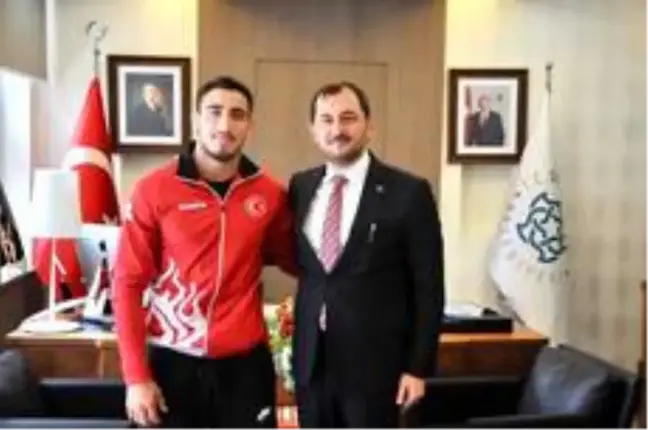 Avrupa 3'üncüsü Muhammet, Macaristan yolcusu