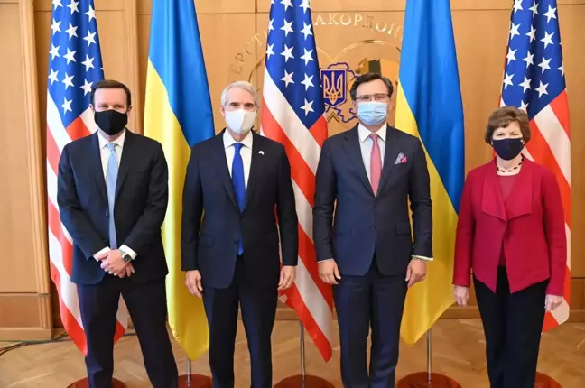 Ukrayna Dışişleri Bakanı Kuleba, ABD'li senatörlerle görüştü