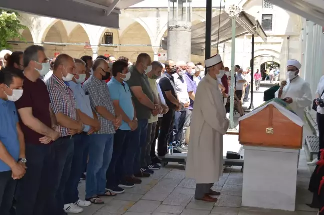 Kırklareli'nde tırın çarpması sonucu ölen bisiklet sürücüsü toprağa verildi