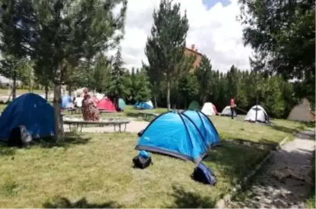 GELECEK BU KAMPTA
