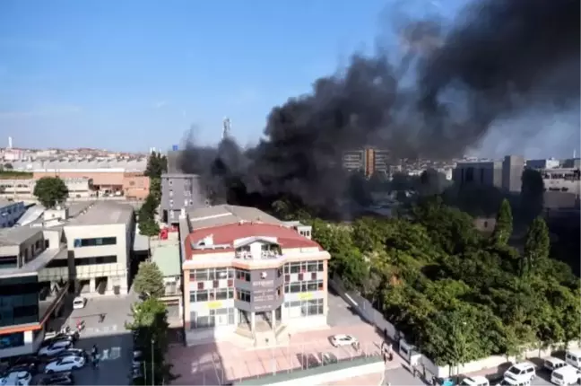 Bahçelievler'de yangın mı çıktı? 13 Eylül Pazartesi İstanbul Bahçelievler yangın mı var? Bahçelievler yangını nerede oldu? Yangın söndürüldü mü?