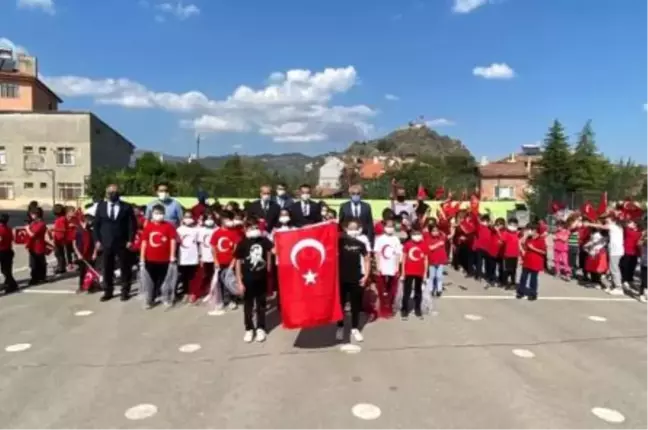 Çorum Osmancık'ta İlköğretim Haftası törenlerle kutlandı
