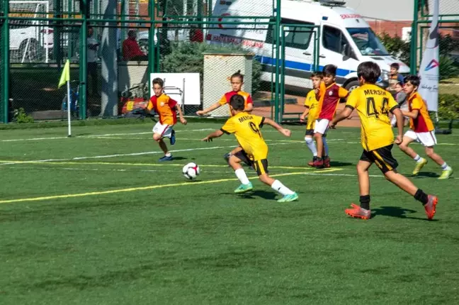 '10 Kasım Atatürk'ü Anma 10 Yaş Futbol Turnuvası' sona erdi