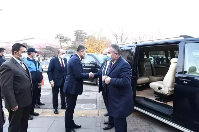 CUMHURBAŞKANI BAŞDANIŞMANLARINDAN MUŞ BELEDİYESİ'NE ZİYARET