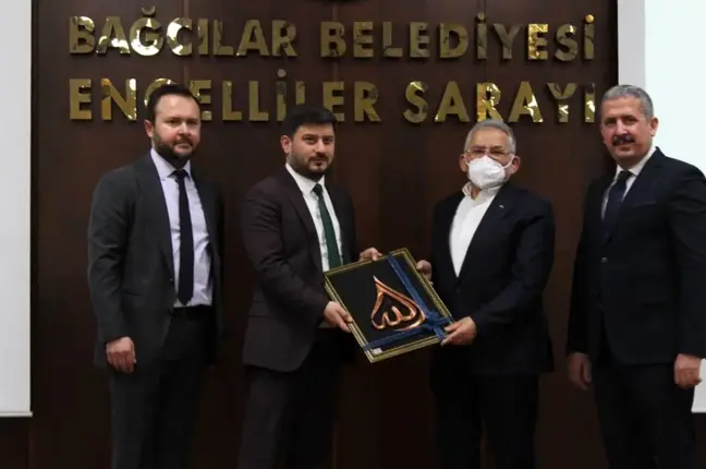 Başkan Büyükkılıç'a yılın ilk ödülü Kayserililerden