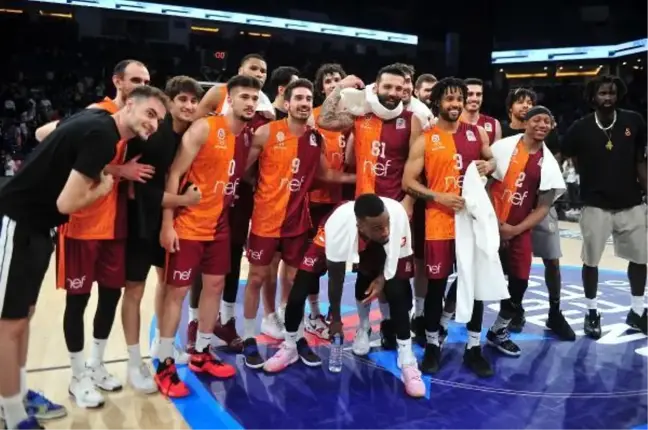 Galatasaray Nef, Anadolu Efes'i farklı mağlup ederek seride öne geçti