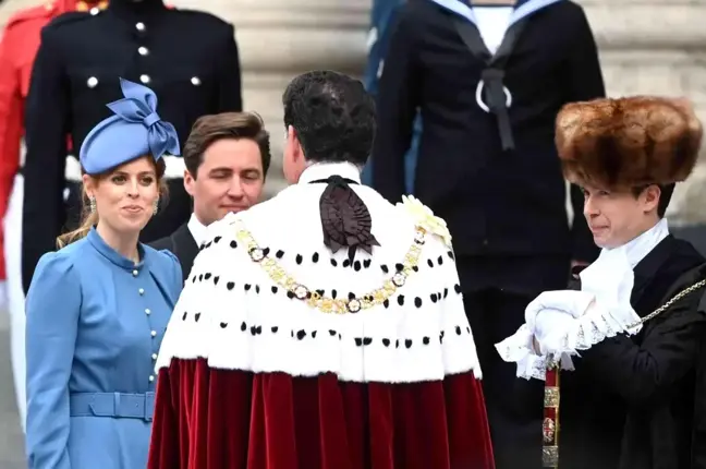 Kraliçe Elizabeth St. Paul Katedrali'ndeki törene katılmadı