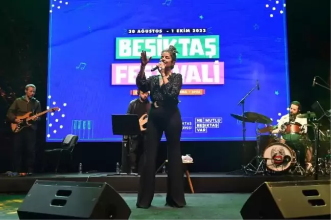 Duygu Soylu, Beşiktaş Festivali'nde sahne aldı