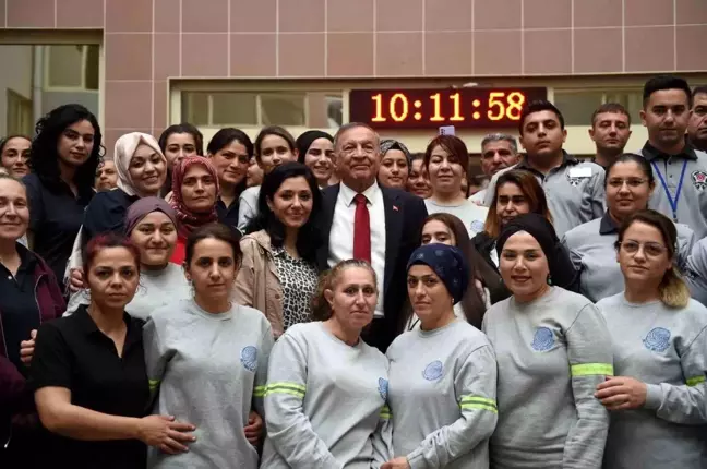 Seyhan Belediyesi'nde bayramlaşma sevinci