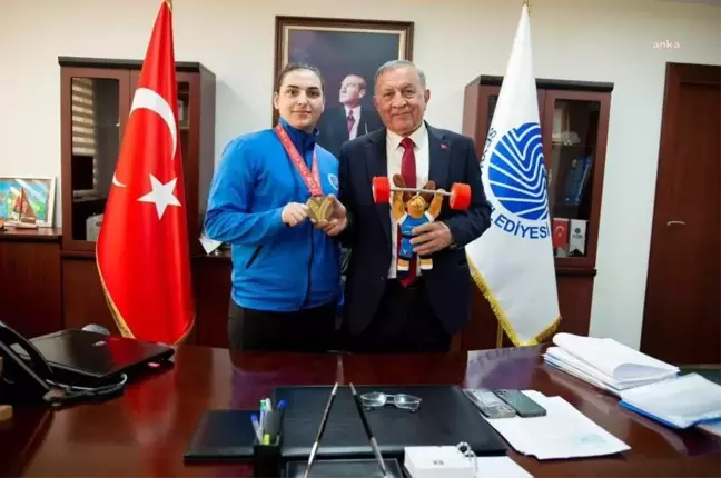 Seyhan Belediyespor Kulübü Halter Takımı'nın milli sporcusu Sara Yenigün Avrupa ikincisi oldu