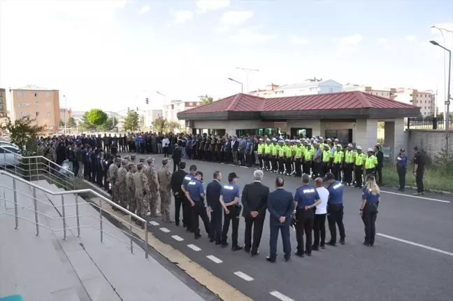 Kars'tan Denizli'ye atanan il emniyet müdürü için veda programları düzenlendi