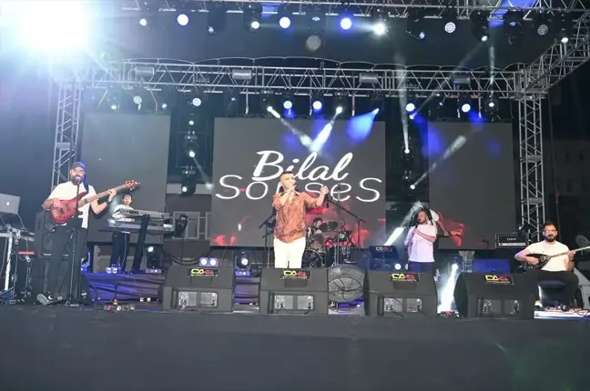 Seydişehir Belediyesi Gençlik Festivali'nde Bilal Sonses sahne aldı