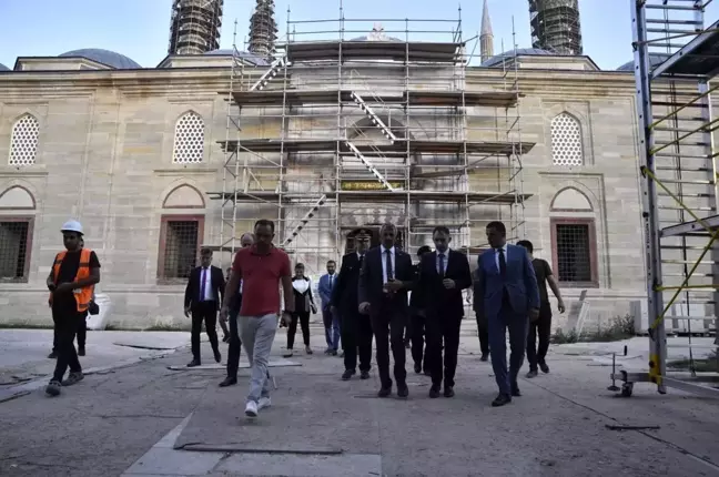 Edirne Valisi Yunus Sezer Selimiye Camisi ve Kapıkule Sınır Kapısı'nda incelemelerde bulundu