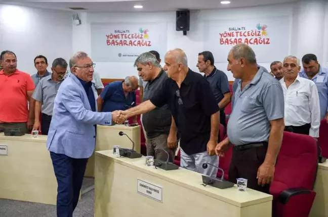 Seyhan Belediye Başkanı Muhtarlarla Bir Araya Geldi