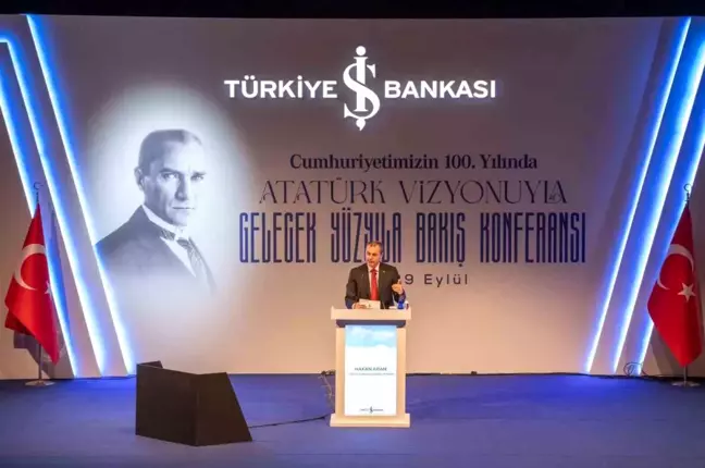 İş Bankası'nın Uluslararası Atatürk Konferansı devam ediyor