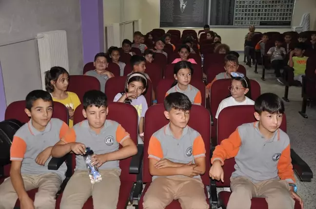 Gümüşhacıköy İlkokulu Öğrencilerine Trafik Eğitimi Verildi
