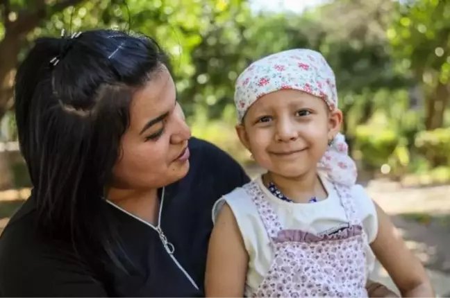 Özbekistanlı lösemi hastasına annesinden ilik nakli yapıldı