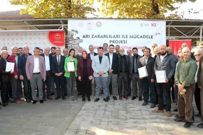 Düzce'de Arı Yetiştiriciliği ve Arı Sağlığı İçin İlaç Dağıtımı Yapıldı