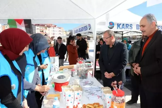 Vali Ziya Polat, hayır çarşısını gezdi